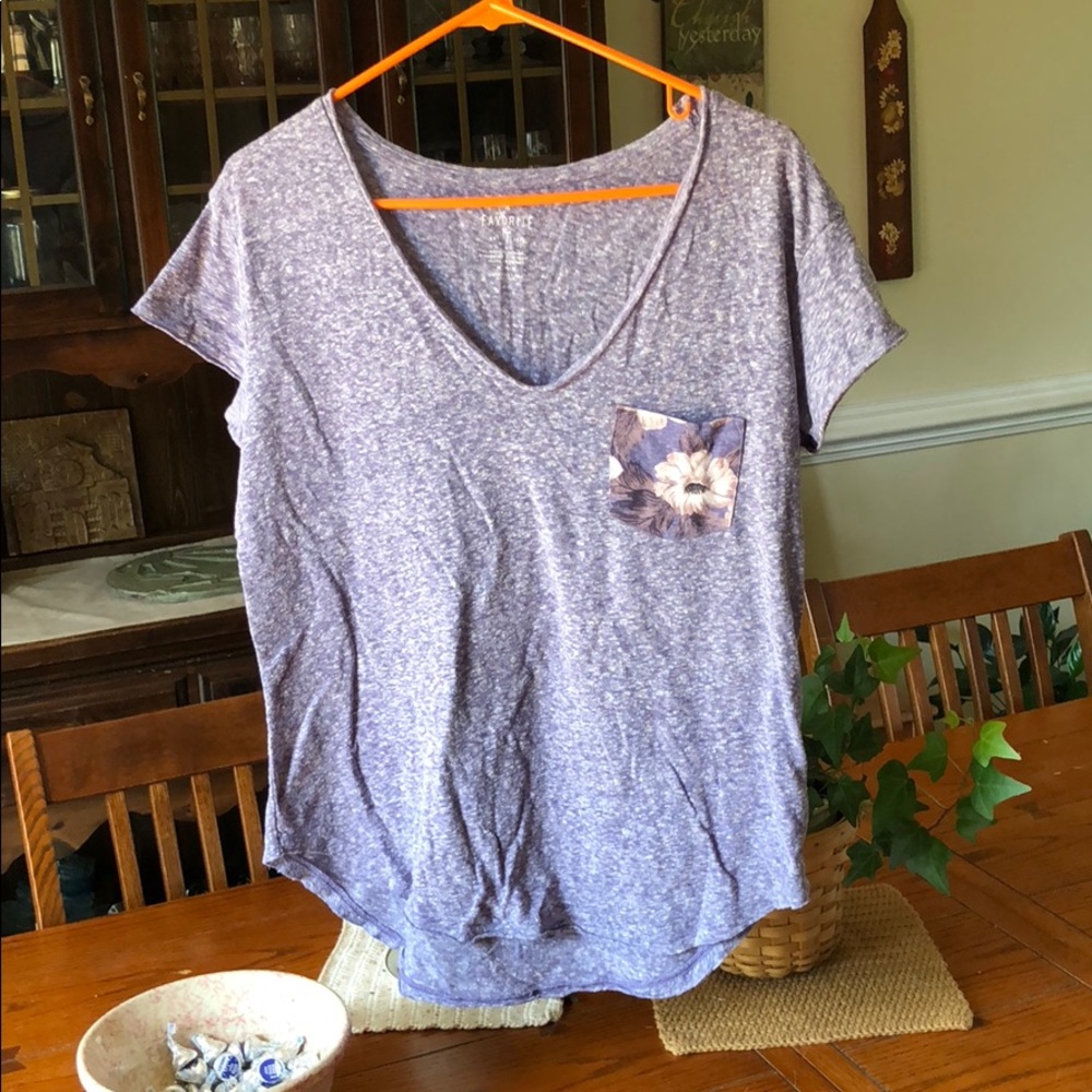 american eagle t-shirt
